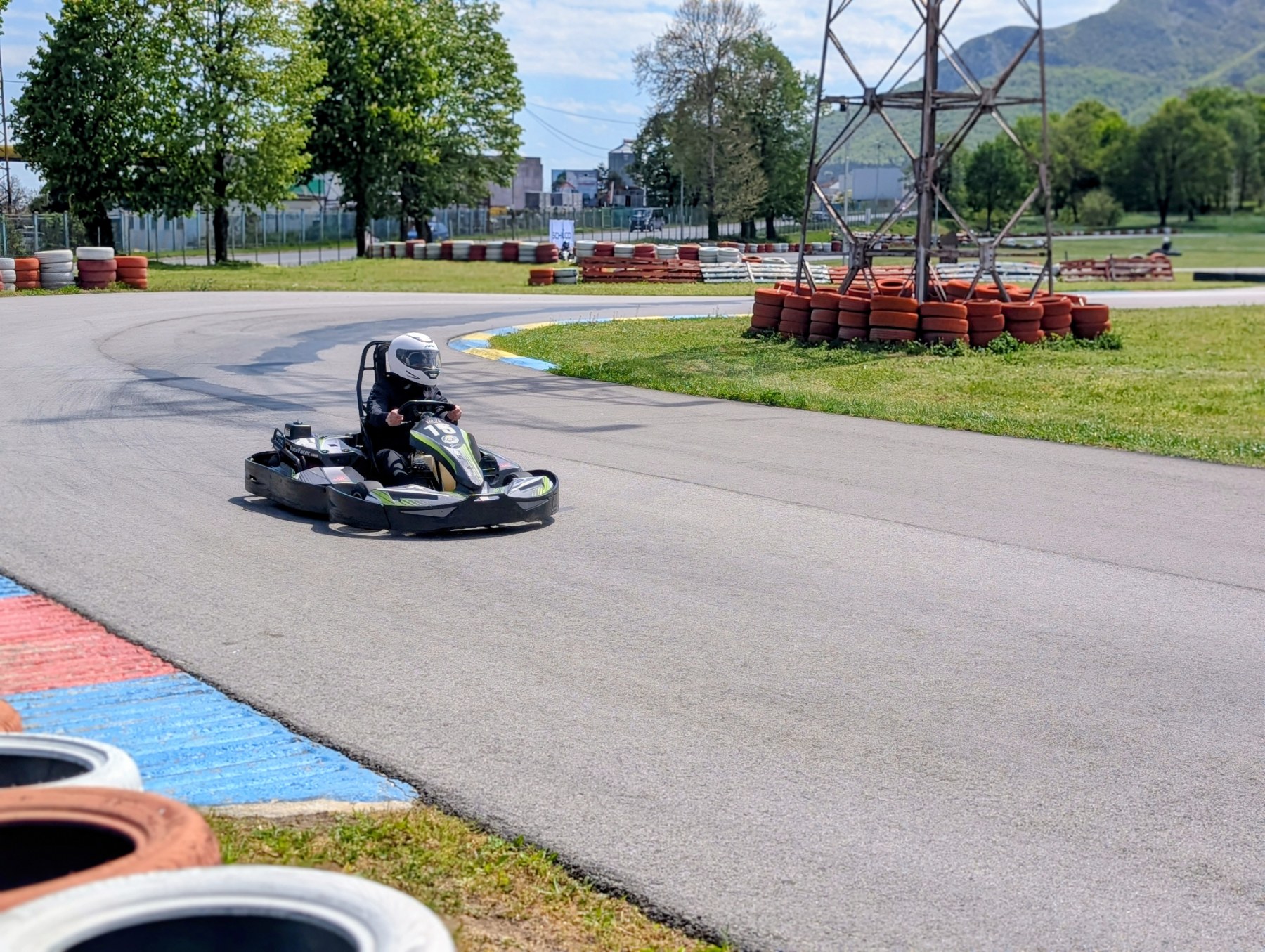 Отборът на Милкана с достойно представяне в AKS Kart Challenge във Враца